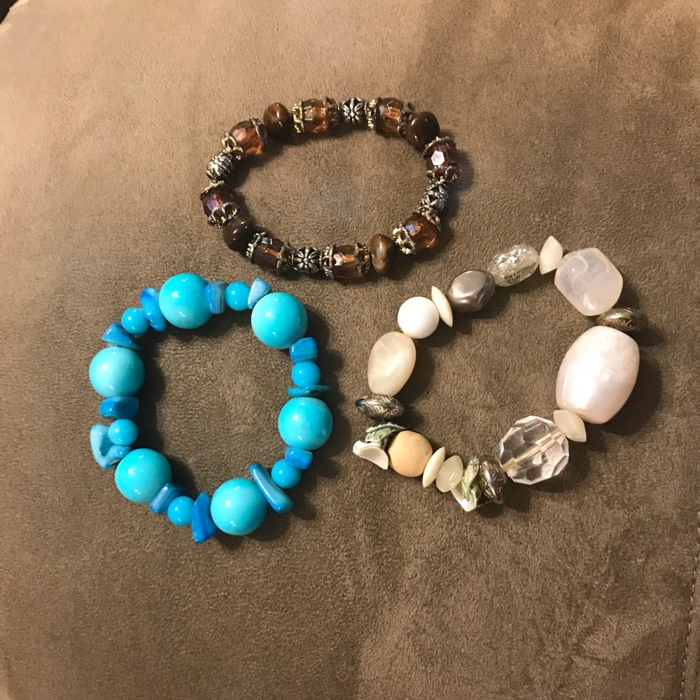 Bundle of 3 beautiful bracelets in great condition